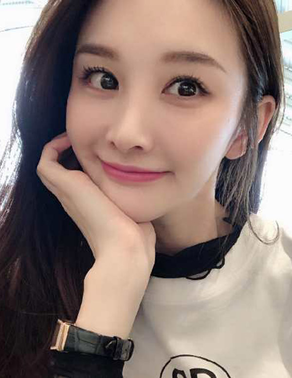 温哥华外围女经纪人